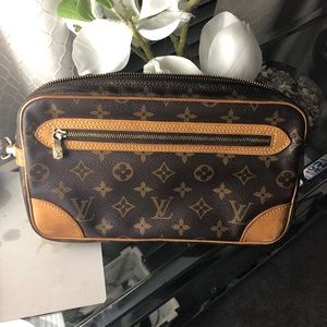 Authentic LV tote, barely used less than 3 times.